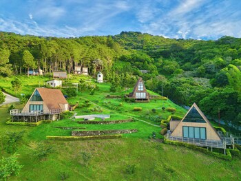 Deluxe Cabin, 1 Bedroom, City View, Mountainside | View from room