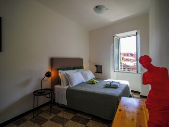 Classic-Apartment, Blick auf den Weinberg | Eigene Küche | Kühlschrank, Ofen, Herdplatte, Kochgeschirr/Geschirr/Besteck