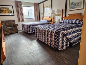 Déjeuner servi les fins de semaine (11.99 CAD par personne)