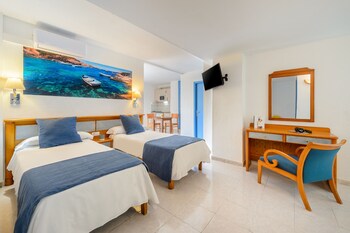 Cofres nos quartos, escrivaninha, Wi-Fi de cortesia, roupa de cama