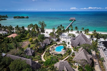 Private beach, sun loungers, beach umbrellas, beach towels