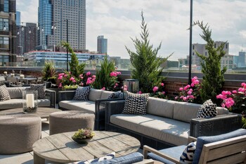 Área de estar no saguão