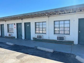 客房, 1 張加大雙人床 | 書桌、免費 Wi-Fi、床單