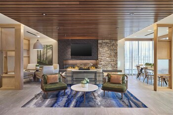 Bar-salon dans le hall