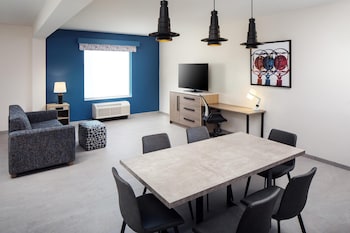 Suite, 1 Tempat Tidur King, balkon | Dapur pribadi