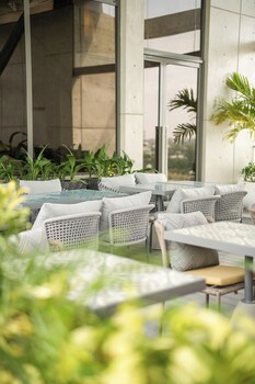 Breakfast, lunch, dinner served; local and international cuisine 