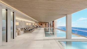 3 piscines extérieures