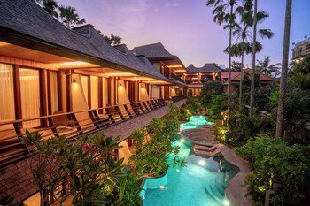 حمّام سباحة خارجي