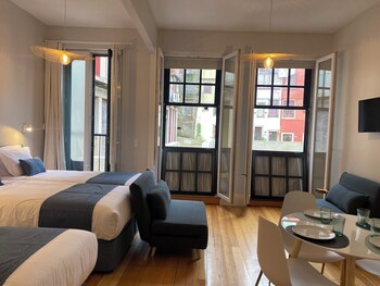 Apartment, 2 bedrooms with Balcony | In-room dining