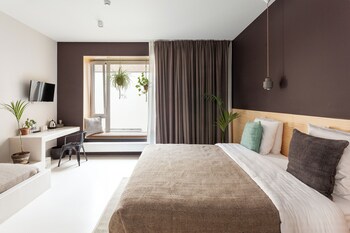 Frukostbuffé varje dag (EUR 16 per person)