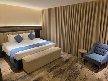 Standard Quadruple Room | Minibar, free WiFi, bed sheets