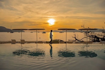 55-inch TV with digital channels