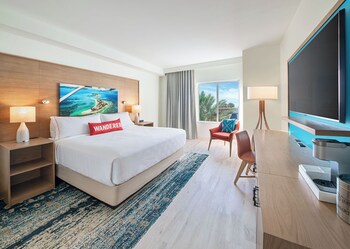 Bar auf der Dachterrasse, Blick auf den Strand, täglich geöffnet