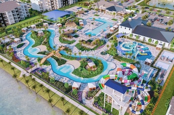 Outdoor pool, pool cabanas (surcharge), pool umbrellas