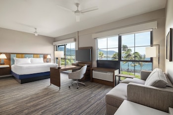Ropa de cama de alta calidad, cortinas blackout y wifi gratis