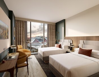 Outdoor pool, free cabanas, sun loungers