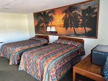 Premium bedding, desk, free WiFi, bed sheets