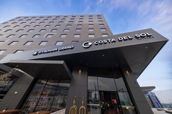 2 restaurantes; se sirven desayunos 