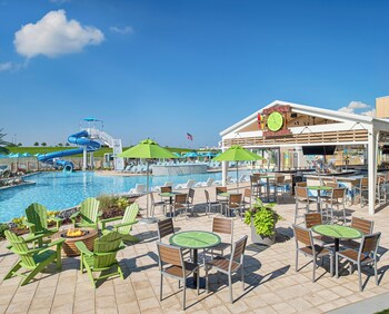 Piscine couverte, piscine extérieure (ouverte en saison)