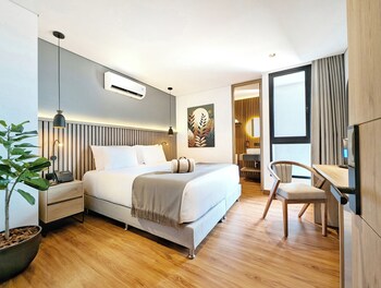 Standard Double Room, City View