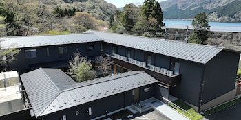 Separate tub and shower, spring water tub, hair dryer, electronic bidet