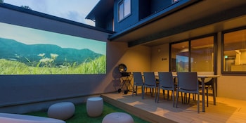 Separate tub and shower, spring water tub, hair dryer, electronic bidet