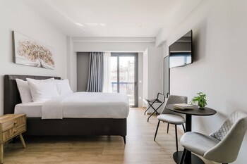 Studio supérieur | Cuisine privée | Réfrigérateur grande capacité avec congélateur, four à micro-ondes