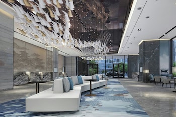 Piscine couverte, piscine extérieure