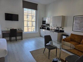 Estudio superior, 1 cama doble, no fumadores | Zona de estar