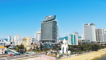 Phòng Deluxe, 1 giường cỡ king, quang cảnh biển | Minibar, két bảo mật tại phòng, bàn ủi/dụng cụ ủi quần áo 