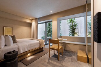 Superior Studio Suite, 1 King Bed, Balcony | Balcony