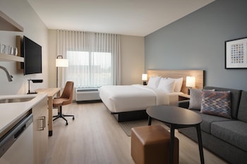 Escritorio y espacio para trabajar con laptop