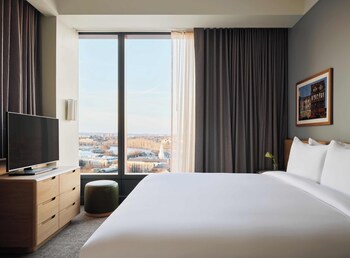 Premium bedding, down duvets, pillow-top beds, desk