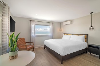 Premier Oceanfront King
