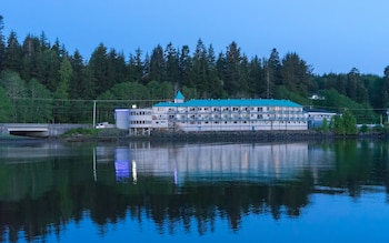 Standard Room, 2 Queen Beds, Ocean View | Balcony view