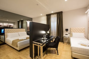 Literie de qualité, minibar, coffre-fort, bureau