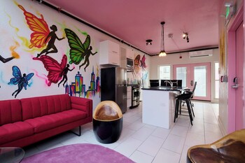 City Loft, 1 Queen Bed, Non Smoking