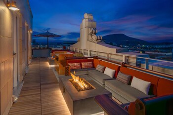 2 bares o lounges, bar en la azotea 