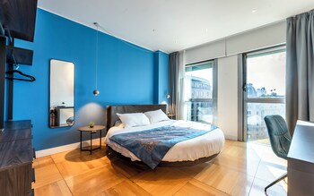 Standard Room | In-room safe, desk, free WiFi