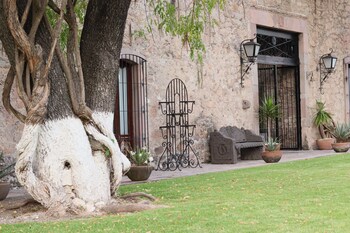 Habitación junior | Caja de seguridad en la habitación y wifi gratis 