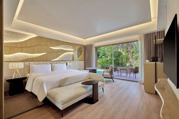 Executive Villa, 1 King Bed, Balcony, Resort View