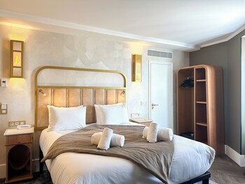 Romantic Double or Twin Room, Balcony, City View | Terrace/patio