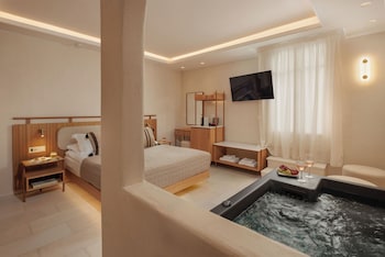 Exclusive Suite, Jetted Tub