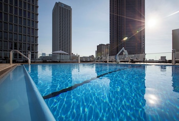 Seasonal outdoor pool, sun loungers