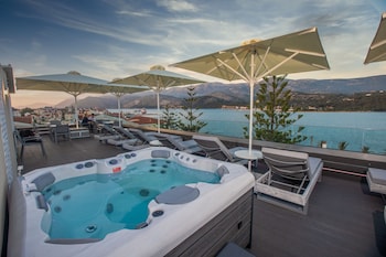 Beach nearby, beach towels