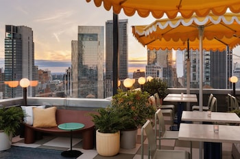 Biancheria da letto di alta qualità, una cassaforte in camera