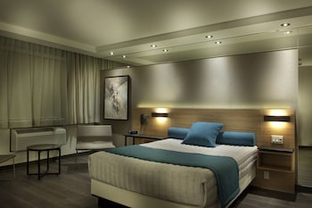 Bureau, chambres insonorisées, Wi-Fi gratuit, draps fournis