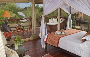 Hochwertige Bettwaren, Pillowtop-Betten, Zimmersafe, Schreibtisch