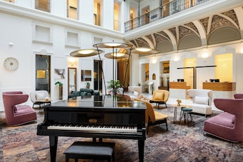 Khu tiếp khách ở sảnh