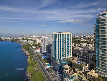 Lunch, dinner served; Mediterranean cuisine, ocean views 